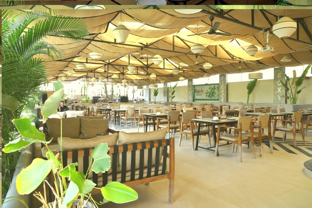 The Palms - Fox Srtag Bar